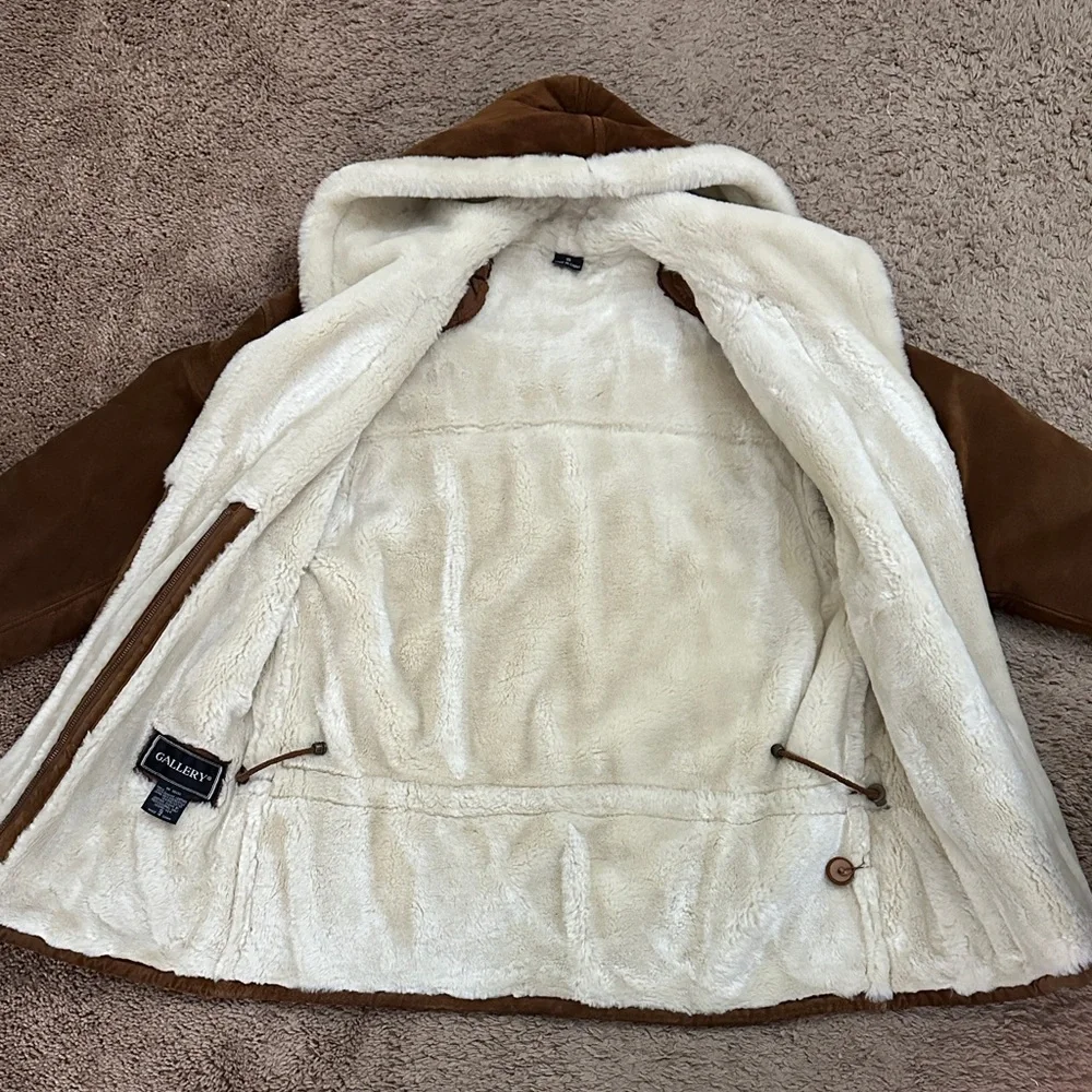 Vintage Gallery Brown Sued Leather Jacket with Cream Accents - Picture 9 of 11